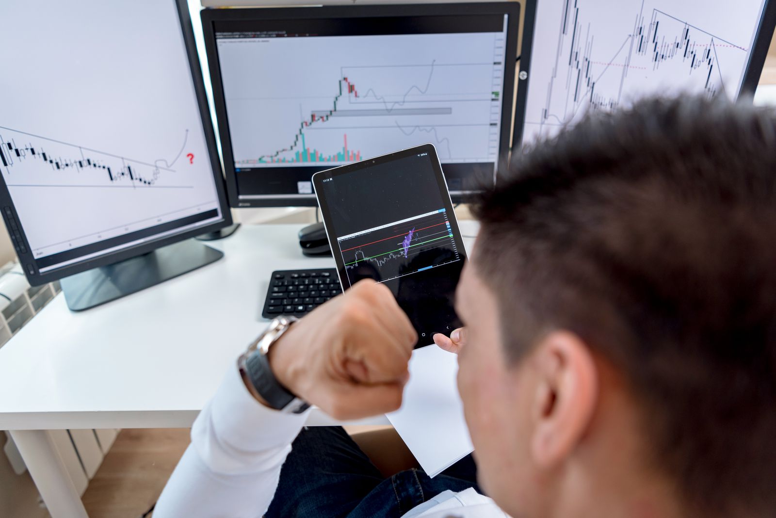 Tableau de bord analytique présentant les indicateurs du marché des ressources naturelles